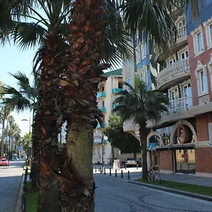 In Front Of Sheraton Апартаменты